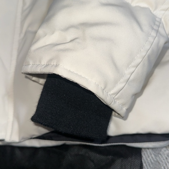 Mens Canada Goose Jacket - Picture 6 of 11